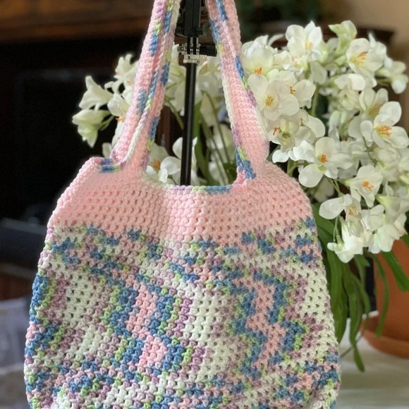 NEW Handmade Ombre Pink Crochet Tote Bag & Smiley Pink Bucket Hat - Adult Size - Picture 2 of 9